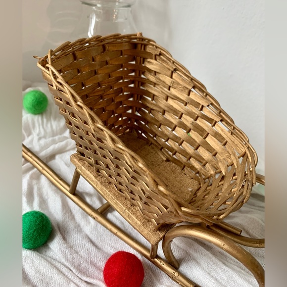 Vintage Handmade Gold Wicker Sleigh Christmas Decor Display Rustic Primitive - Picture 3 of 4